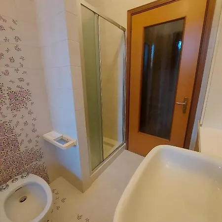 Intero In Casa Indipendente *