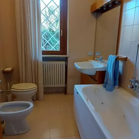 Intero In Casa Indipendente * Биелла