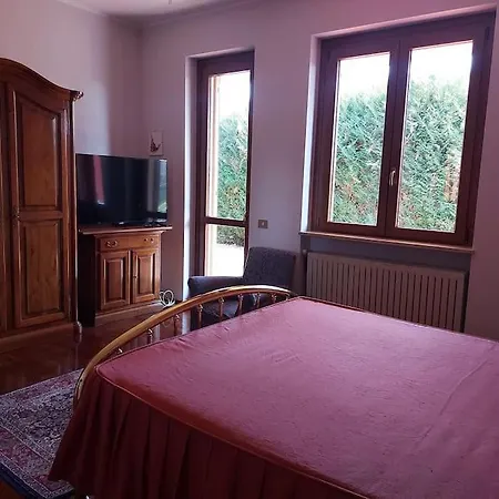 Intero In Casa Indipendente Διαμέρισμα *